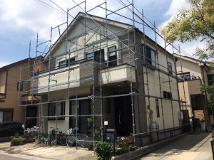 本日施工させていただいた現場です。草加市改修工事の足場仮設